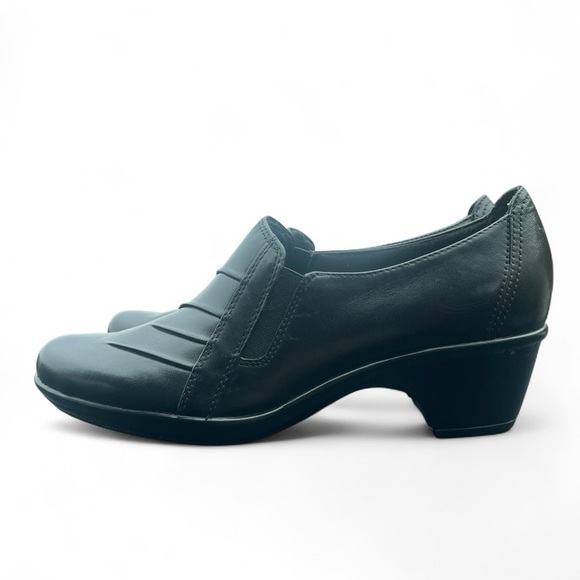 Clarks Partridge Women’s Pleated Leather Slip On Shoes Black Loafers 89487 Sz 7 - Picture 4 of 8